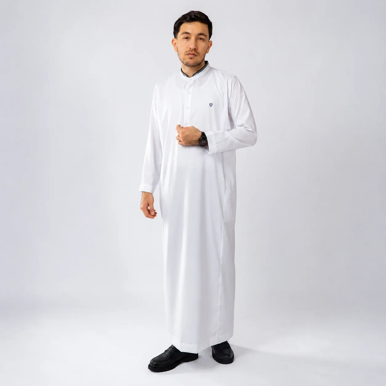 Jubah Layth White